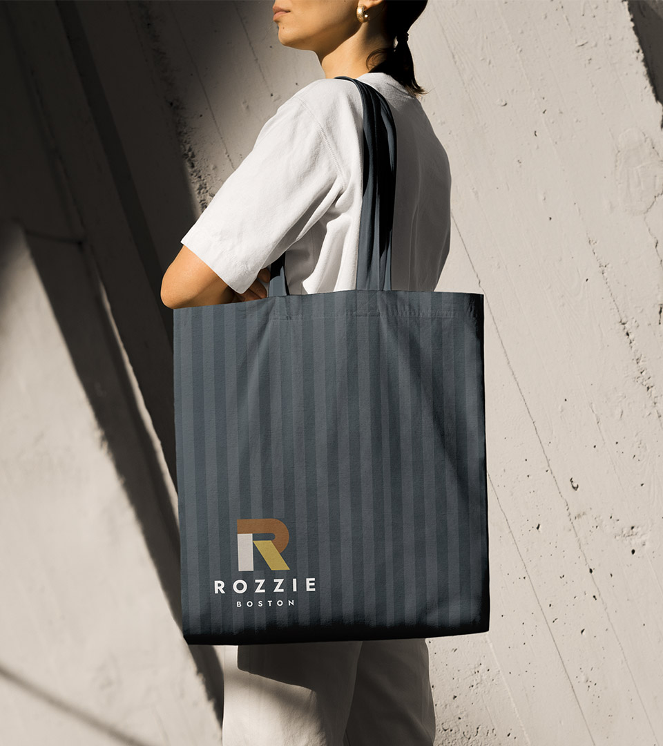 rozzie bag on shoulder vertical
